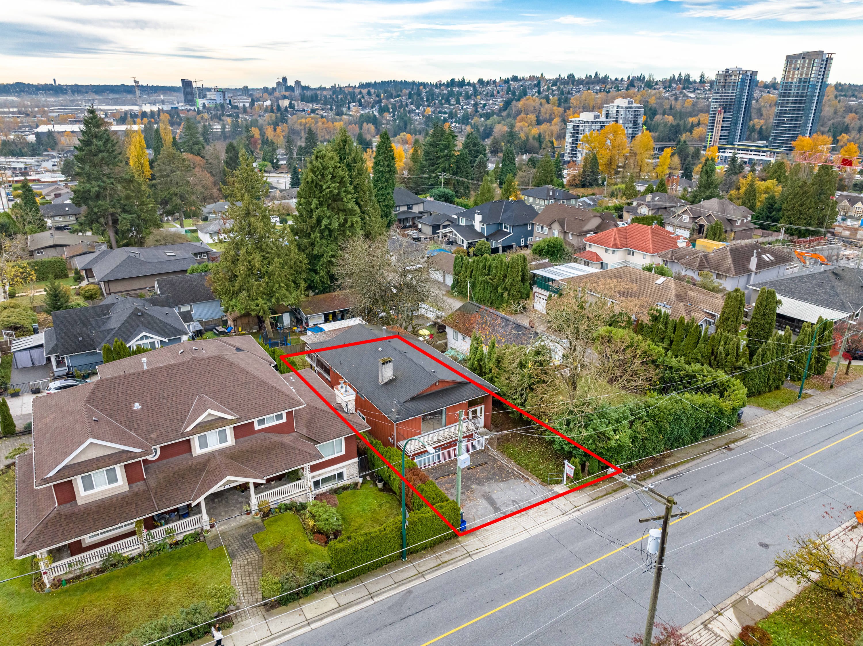 636 Rochester Avenue, Coquitlam