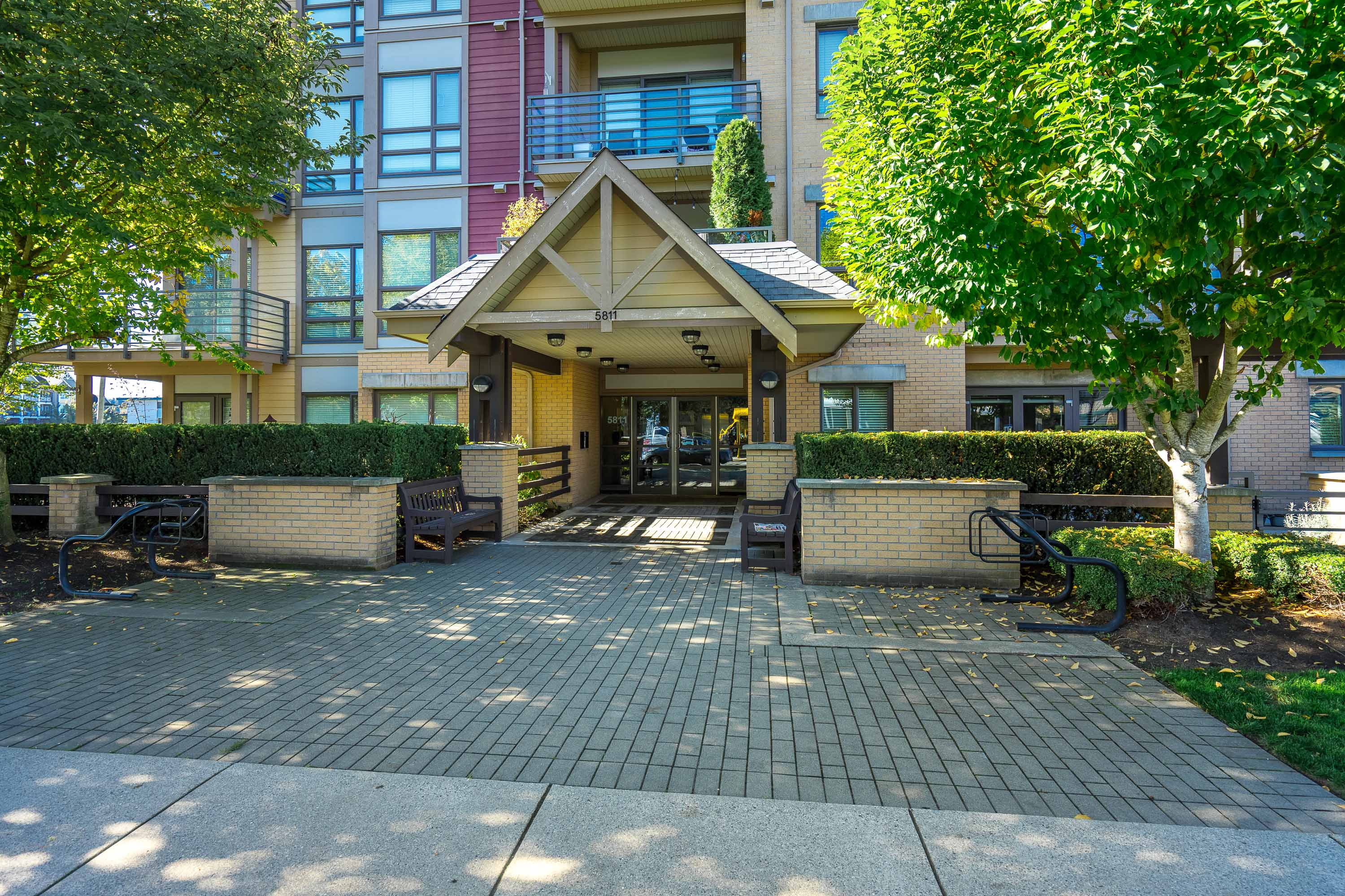 408 - 5811 177B Street, Surrey