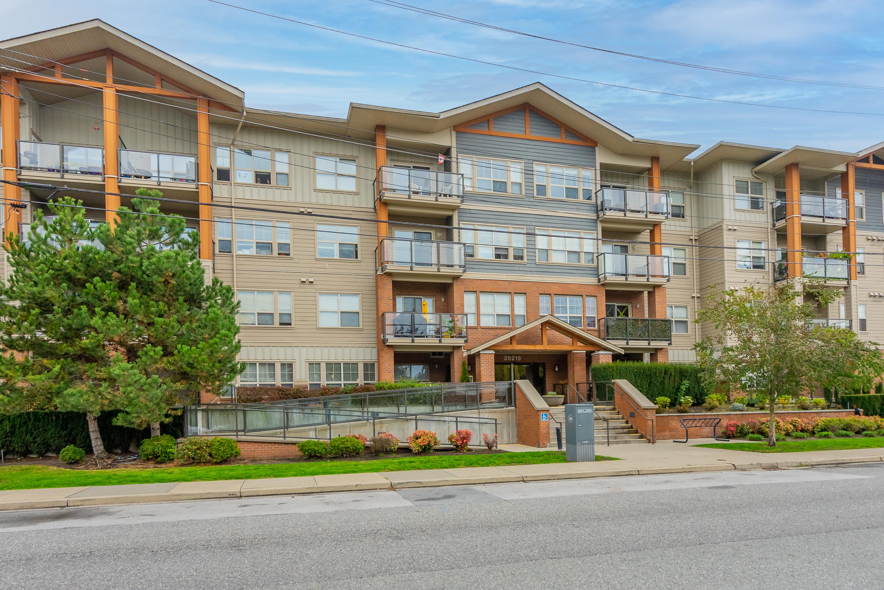 417 - 20219 54A Avenue, Langley