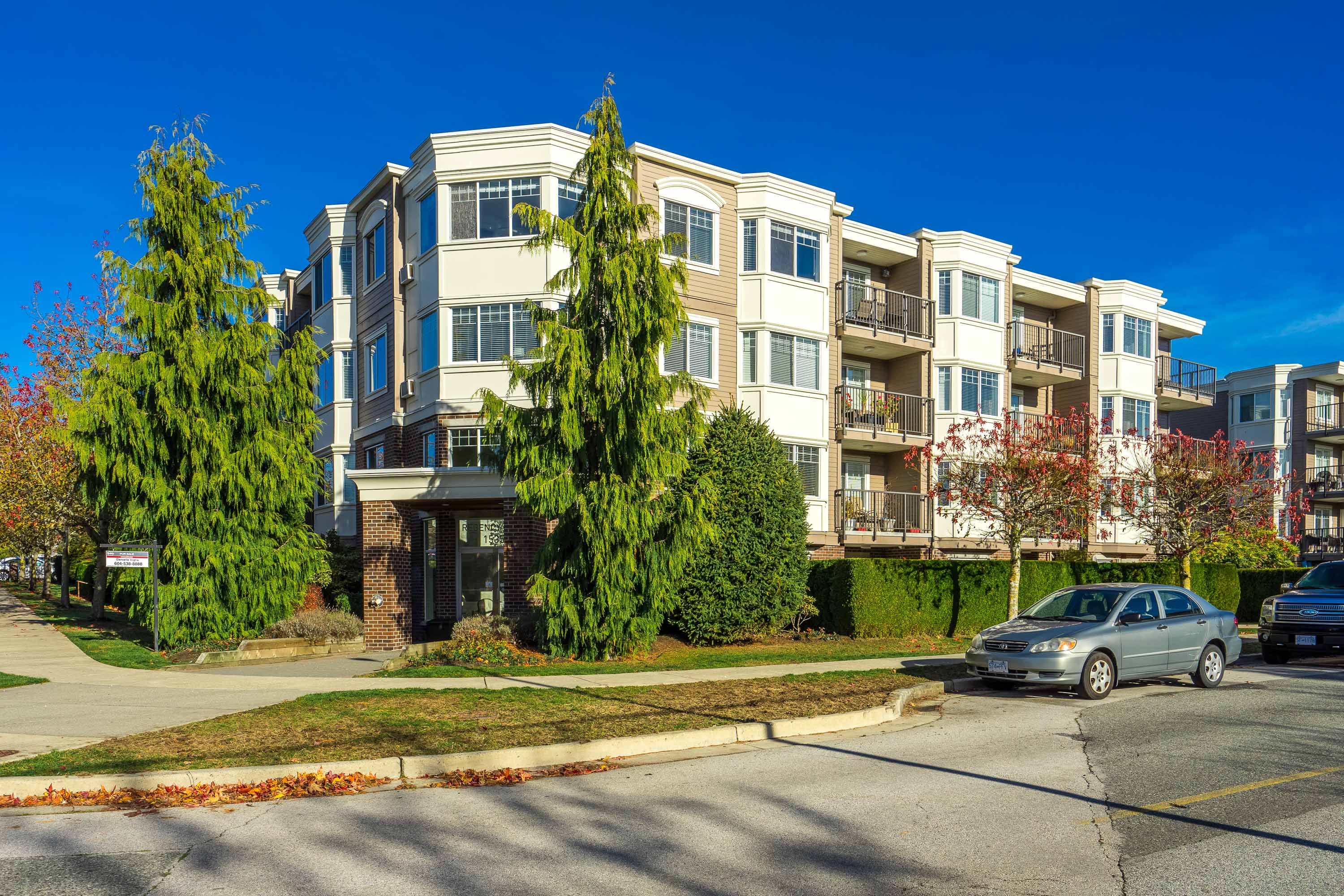 301 - 15357 Roper Avenue, White Rock