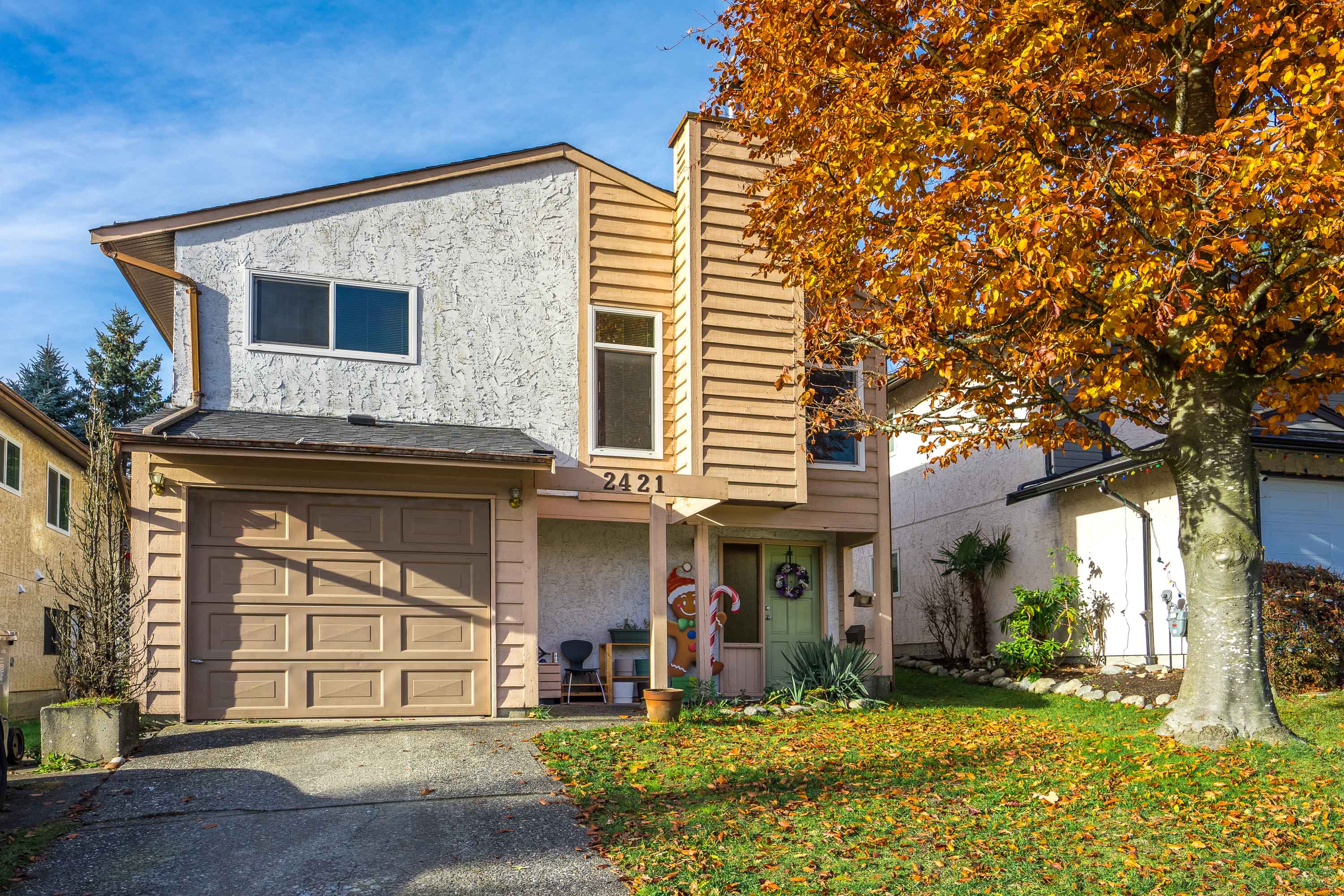 2421 Wayburne Crescent, Langley