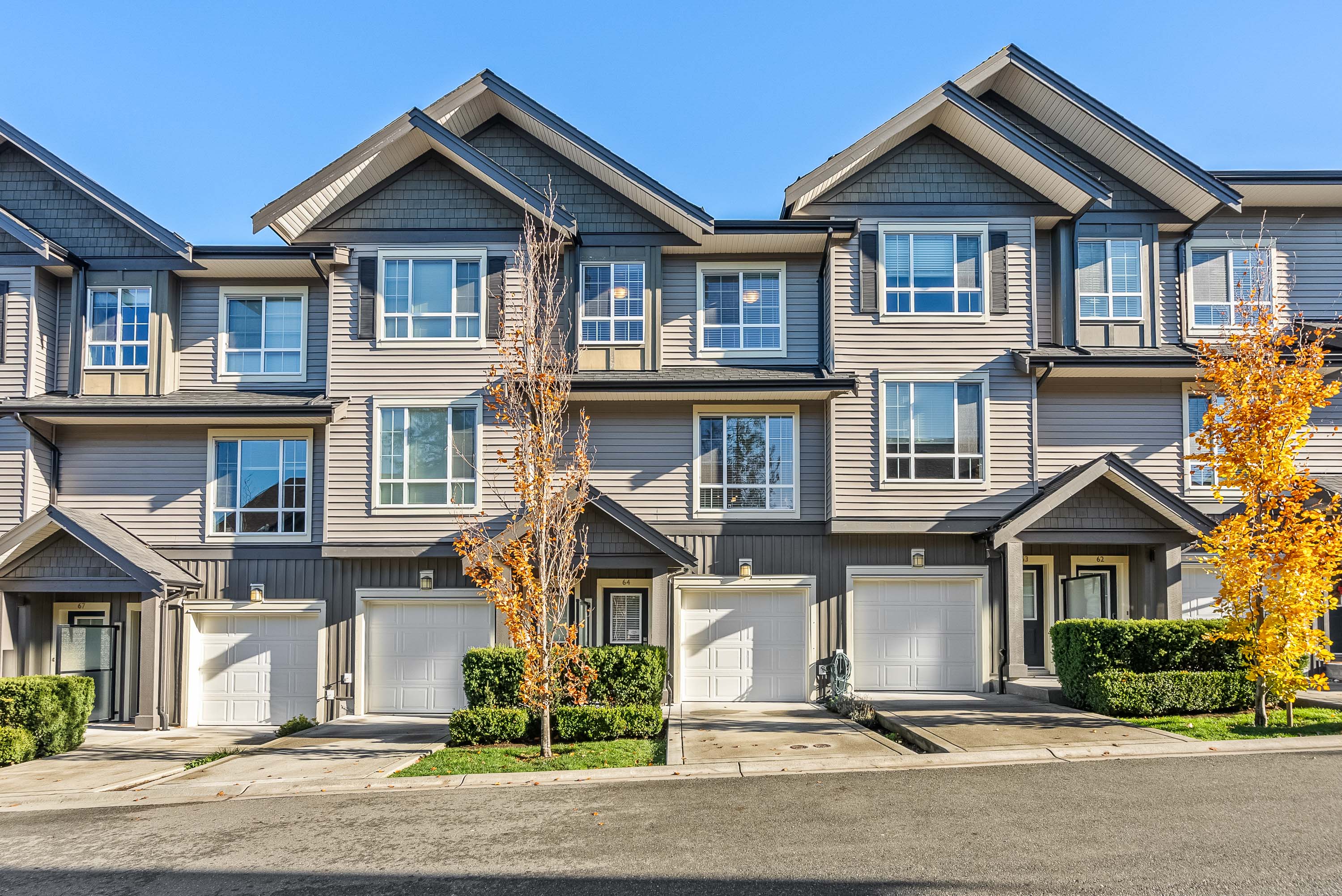 64 - 4967 220 Street, Langley