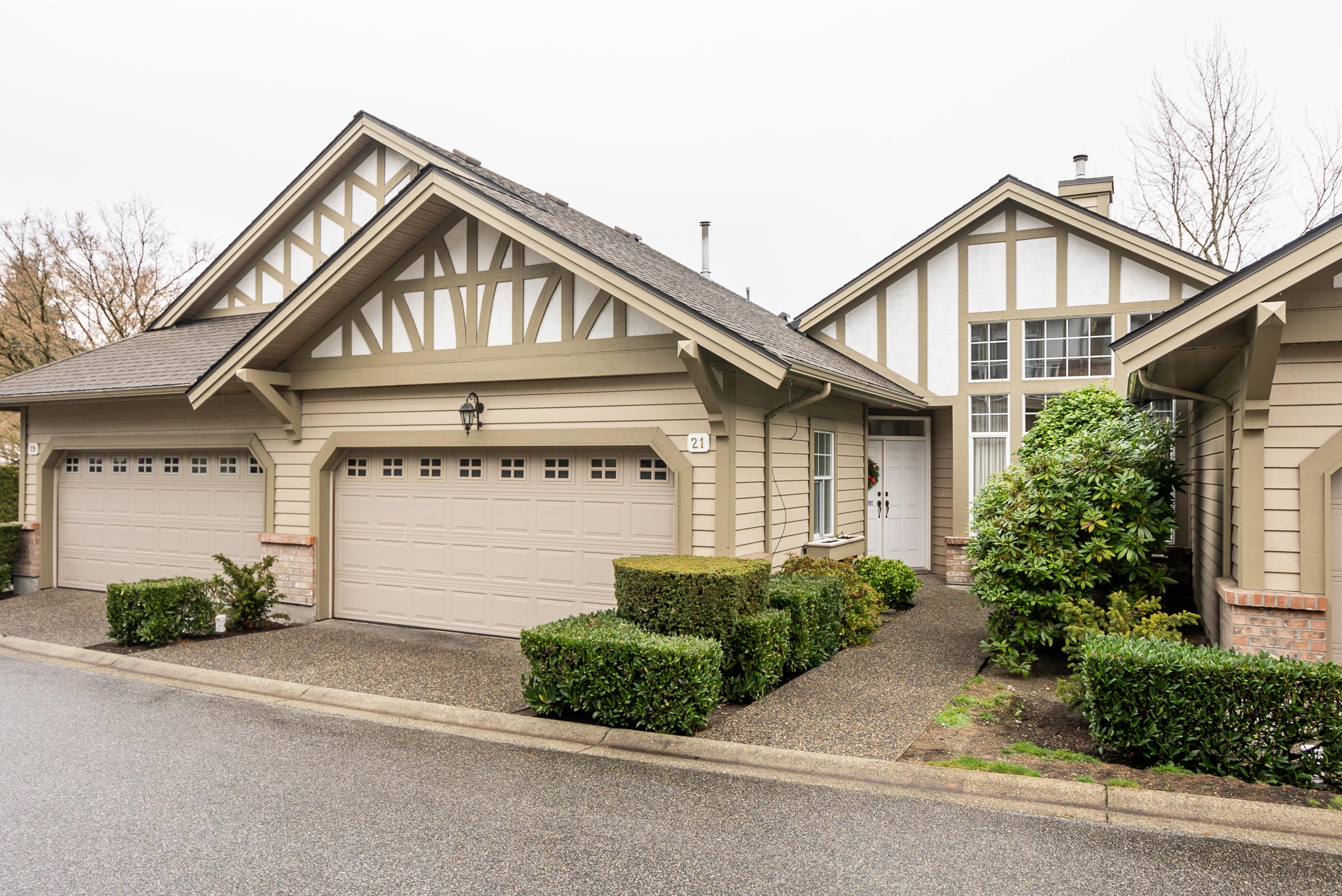 21 - 5221 Oakmount Crescent, Burnaby