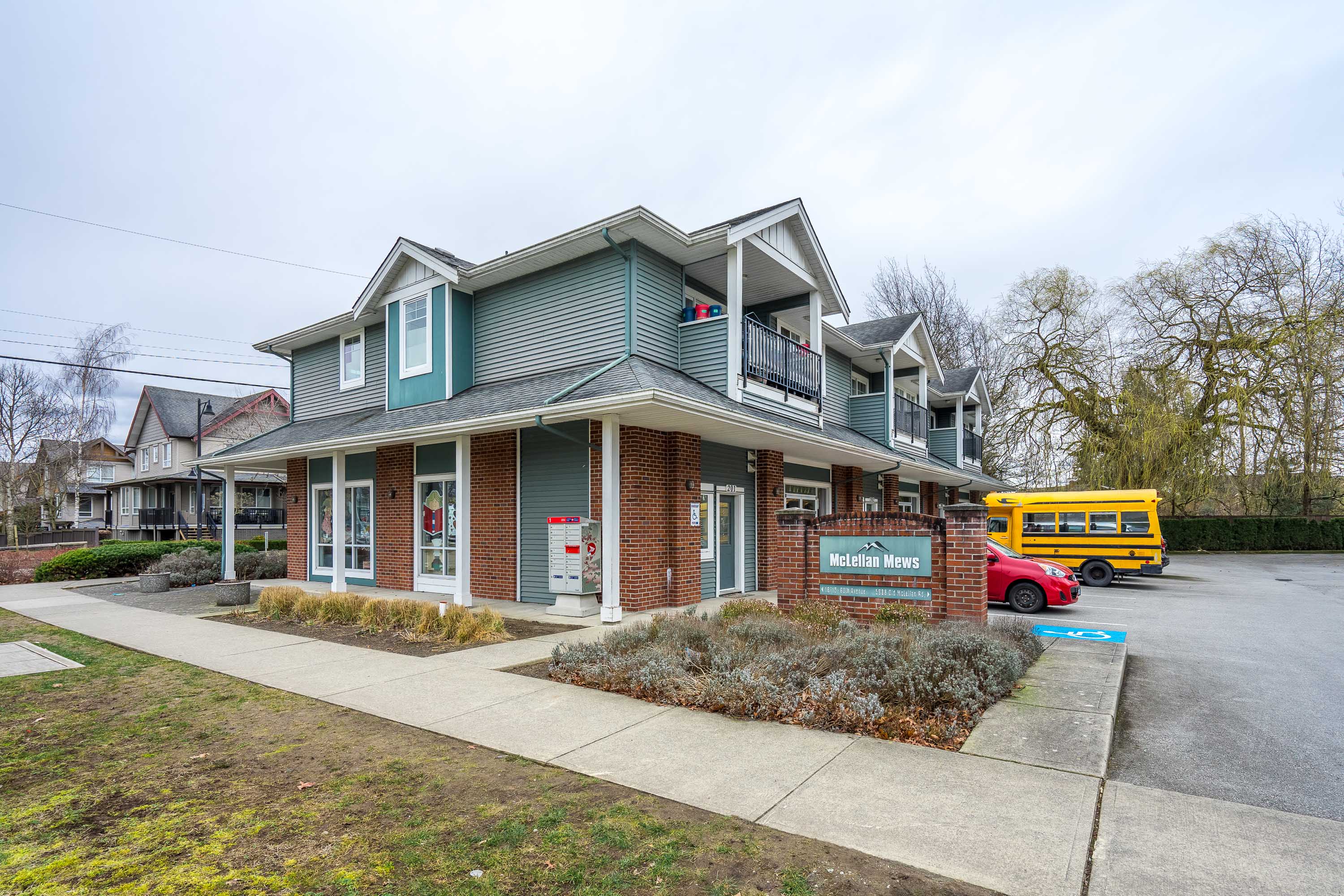 201 - 16718 60 Avenue, Surrey