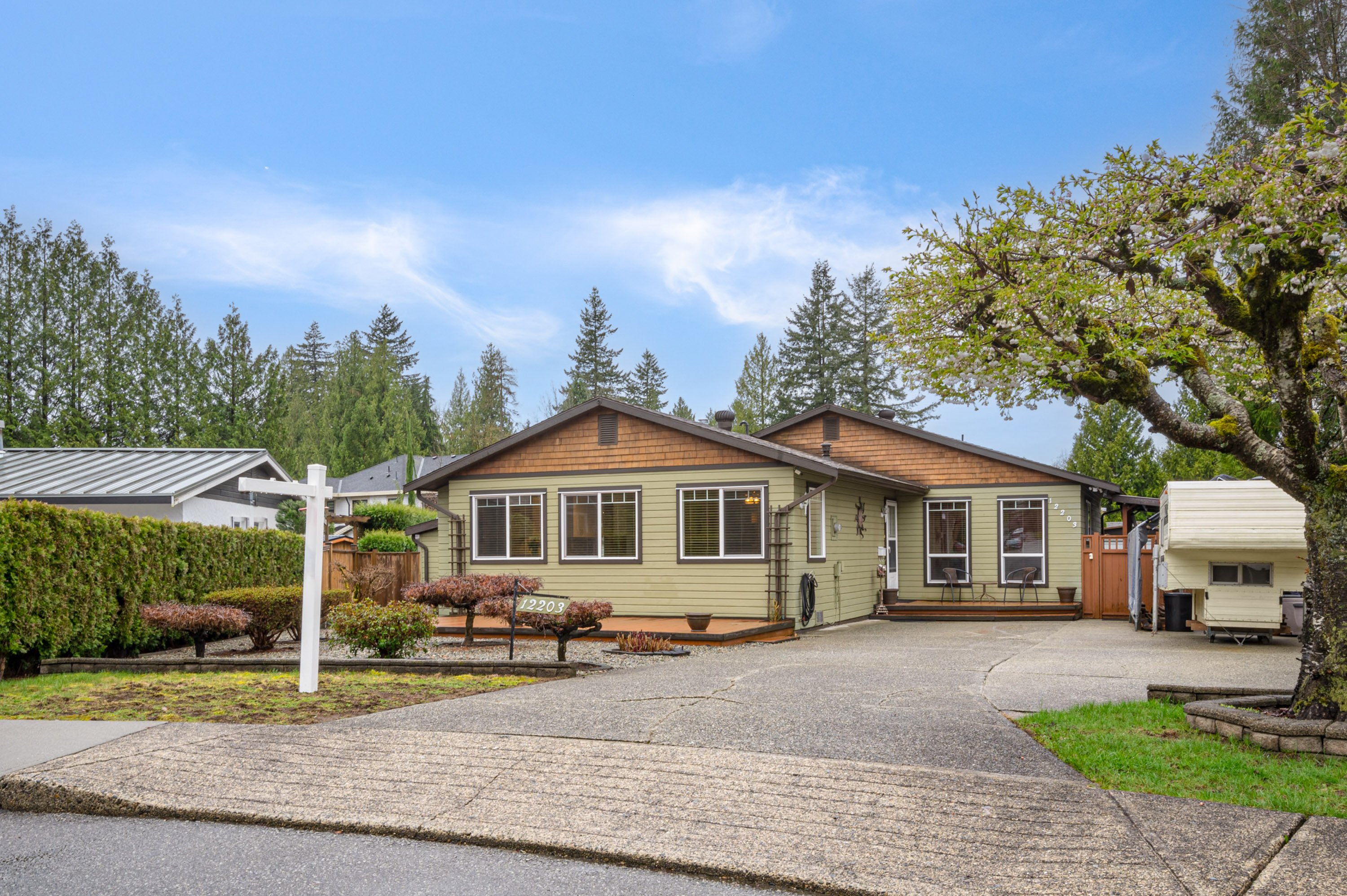 12203 211 Street, Maple Ridge