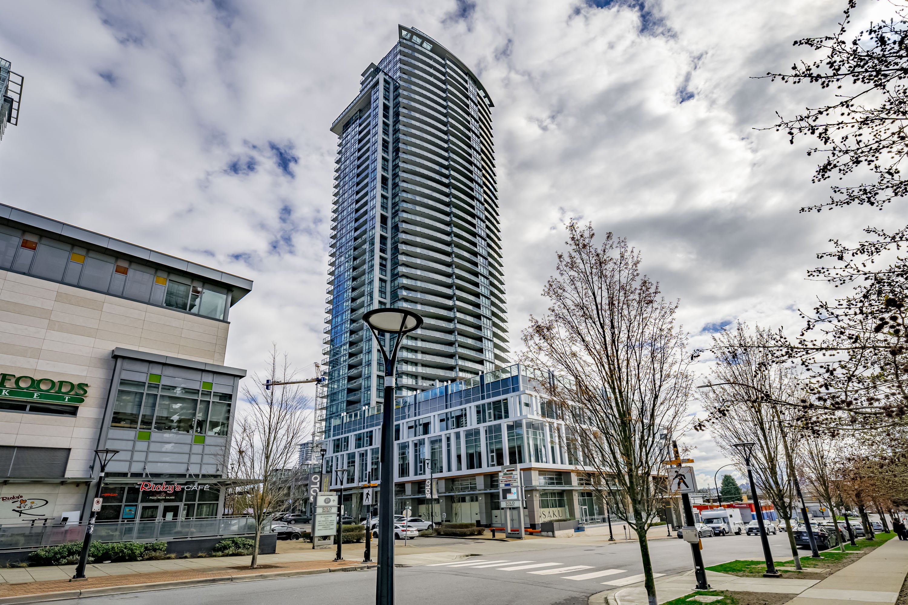 1405 - 2085 Skyline Court, Burnaby