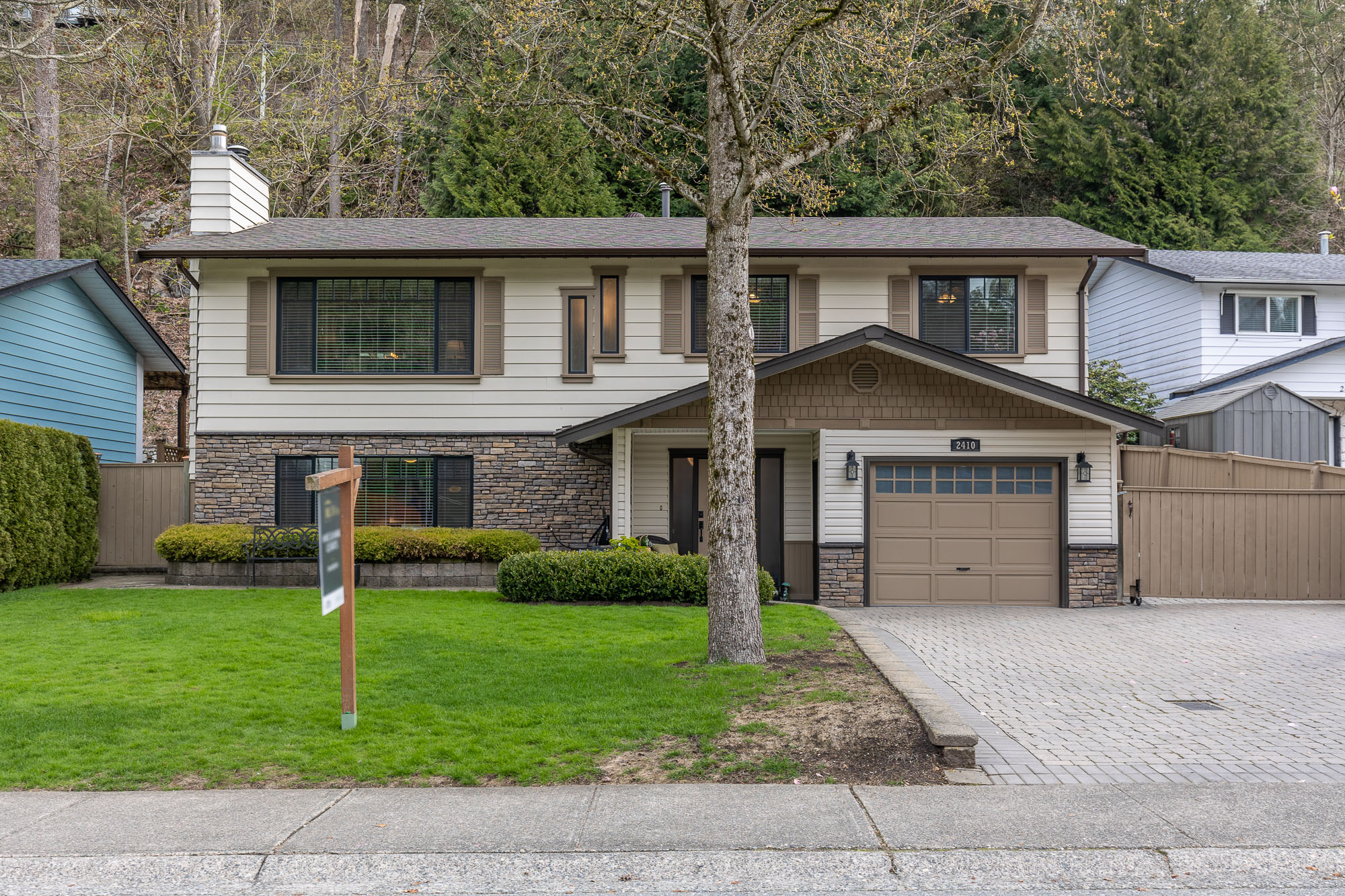 2410 Cameron Crescent, Abbotsford