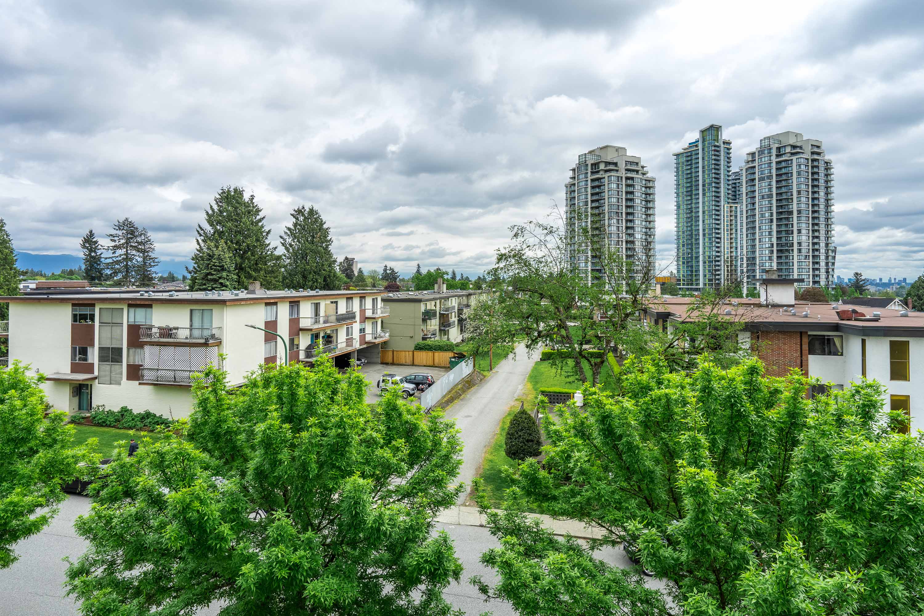 303 - 7063 Hall Avenue, Burnaby | MLS# R2886258 | Cotala Cross Media