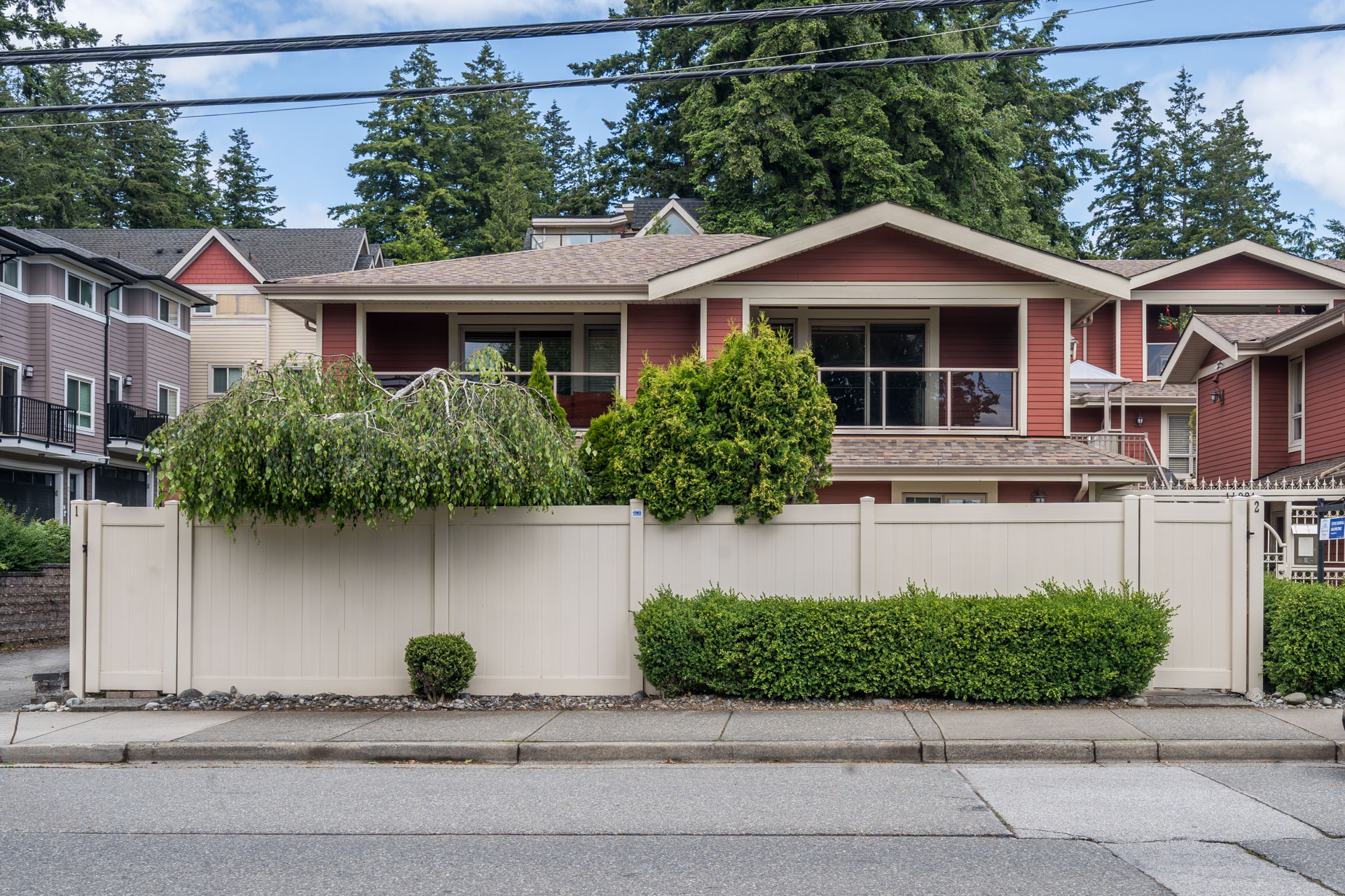 2 - 14921 Thrift Avenue, White Rock