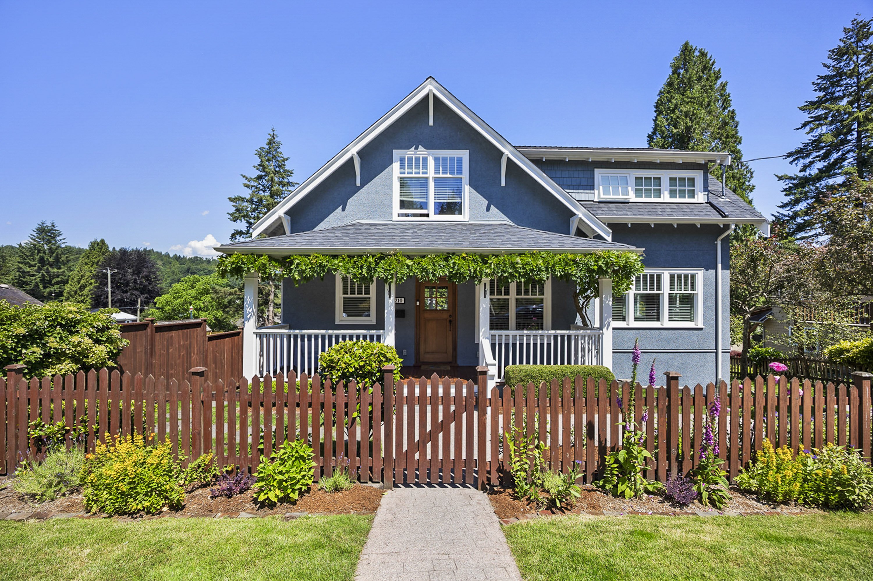 2210 St George Street, Port Moody