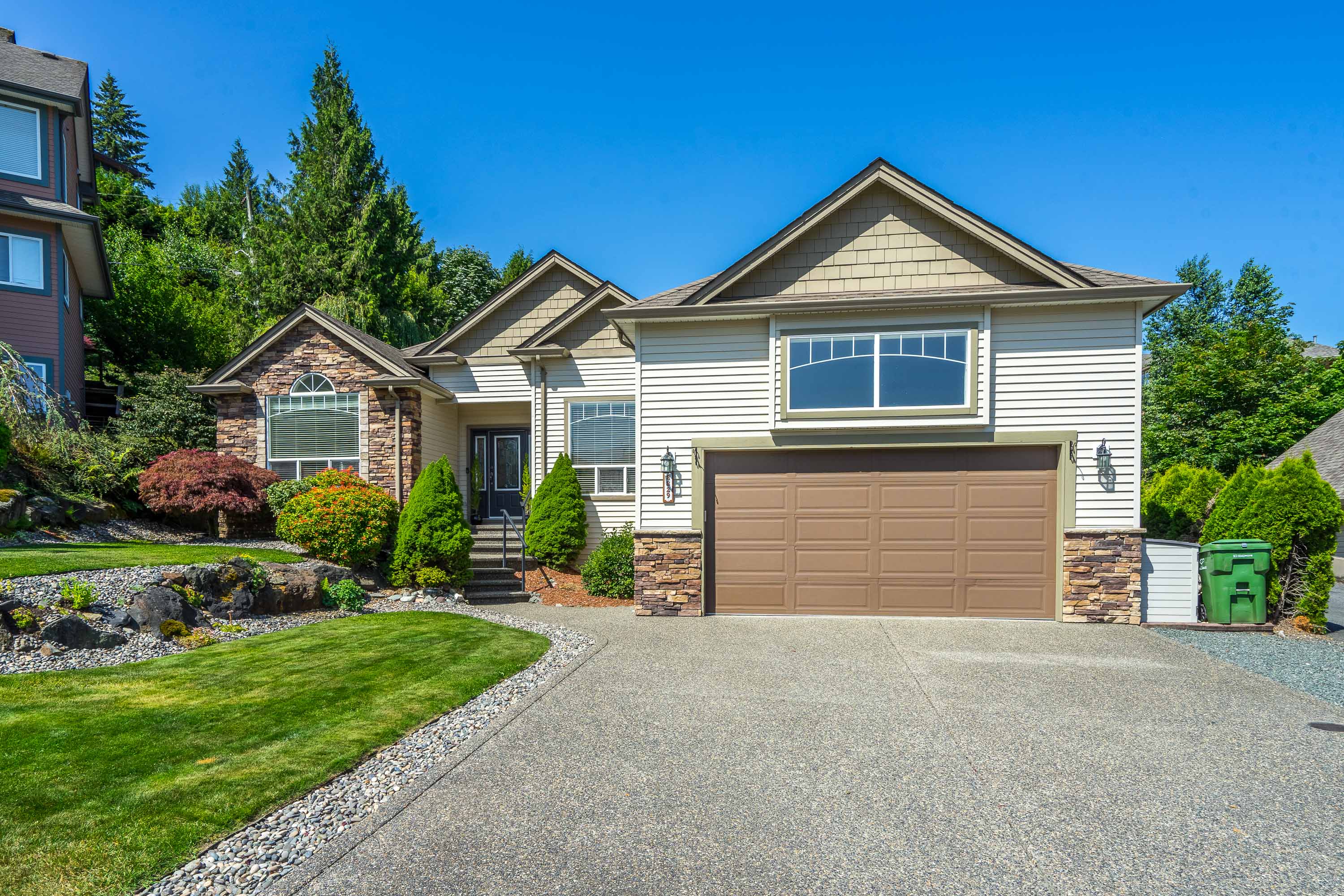 8829 Copper Ridge Drive, Chilliwack