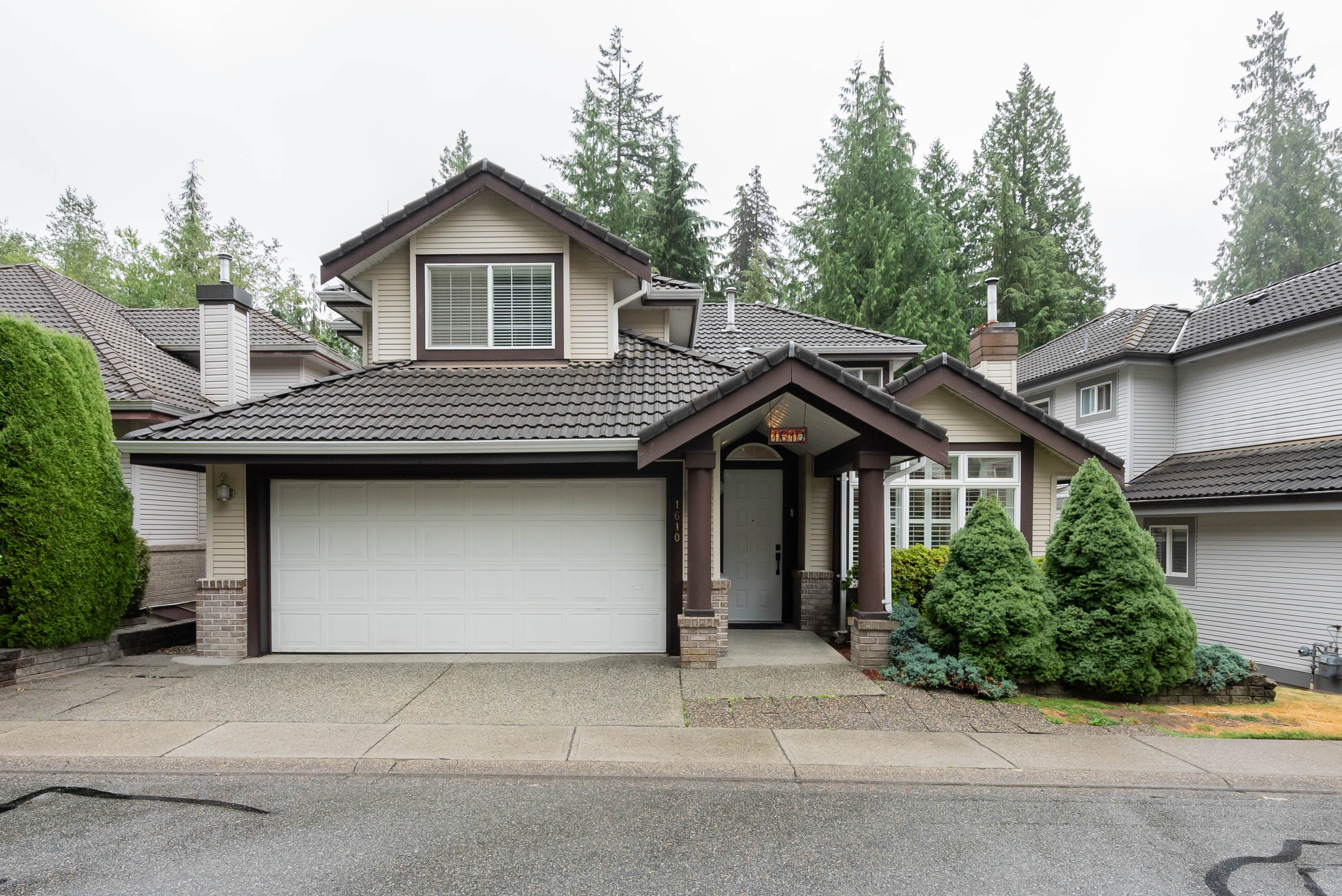 1610 Plateau Crescent, Coquitlam