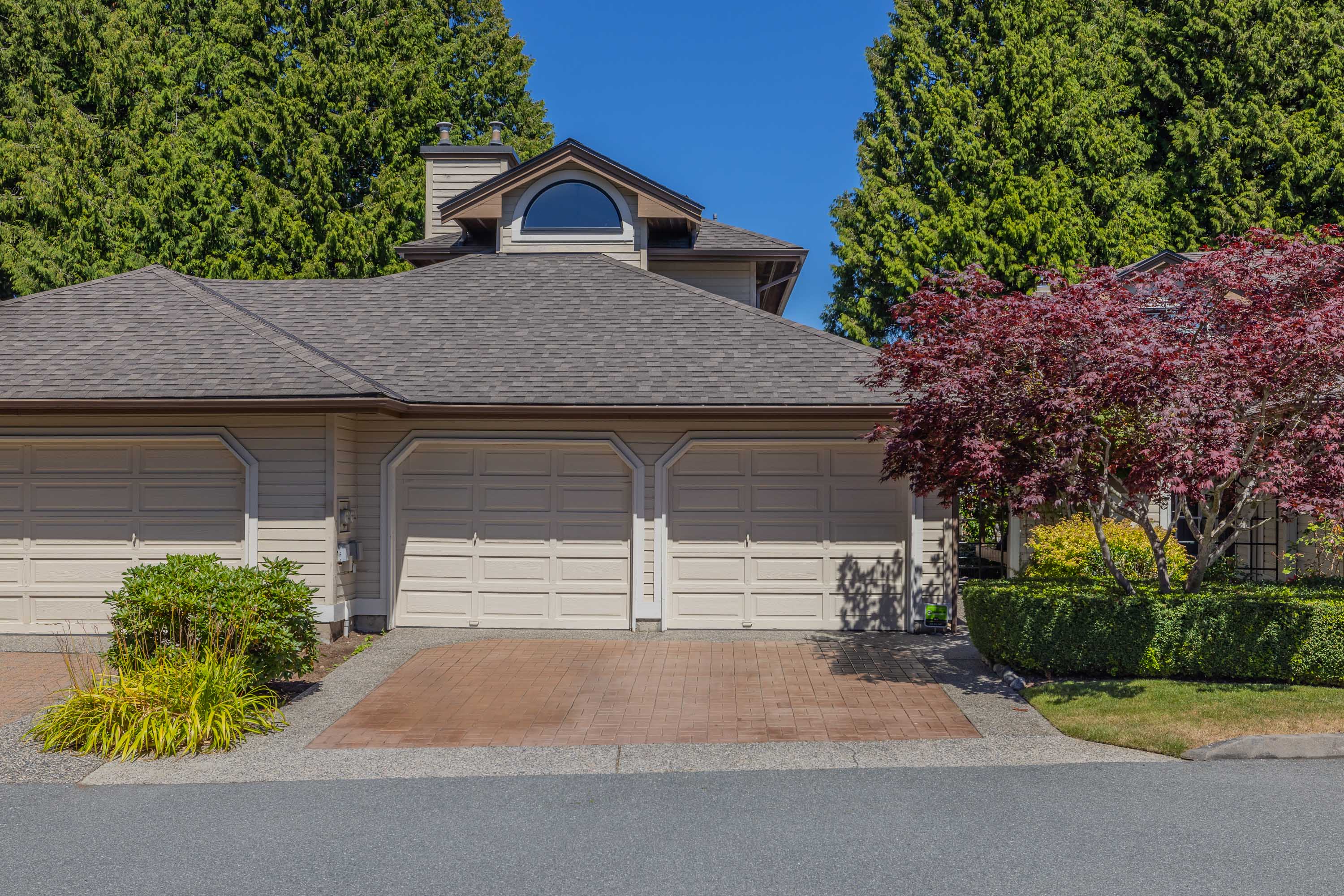 1 - 1878 Southmere Crescent, South Surrey