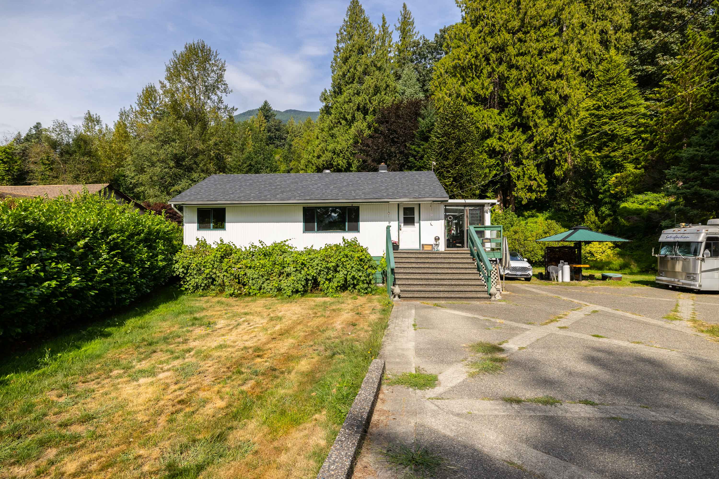 41759 Lougheed Hwy, Deroche