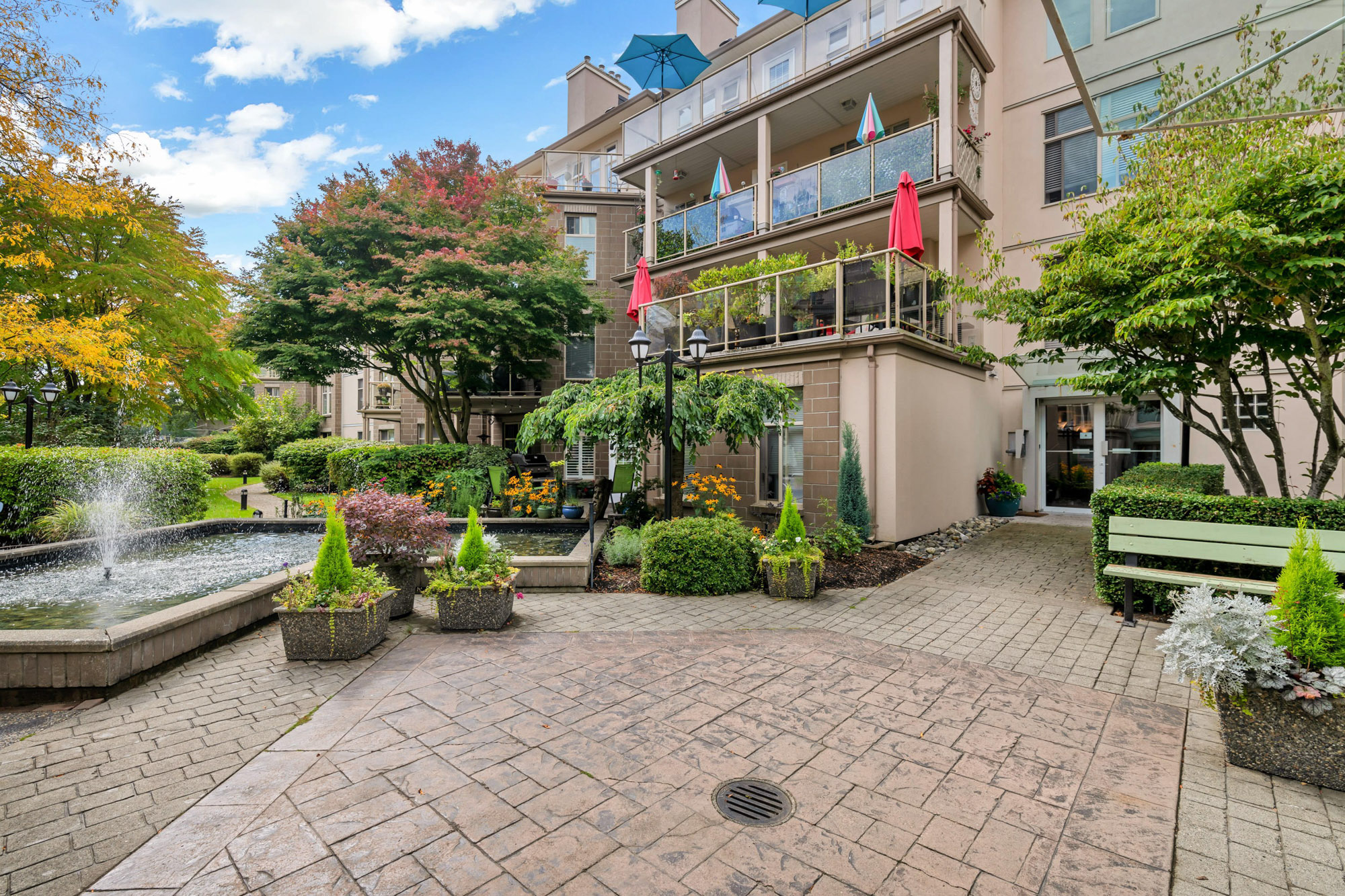 201 - 15340 19A Avenue, South Surrey