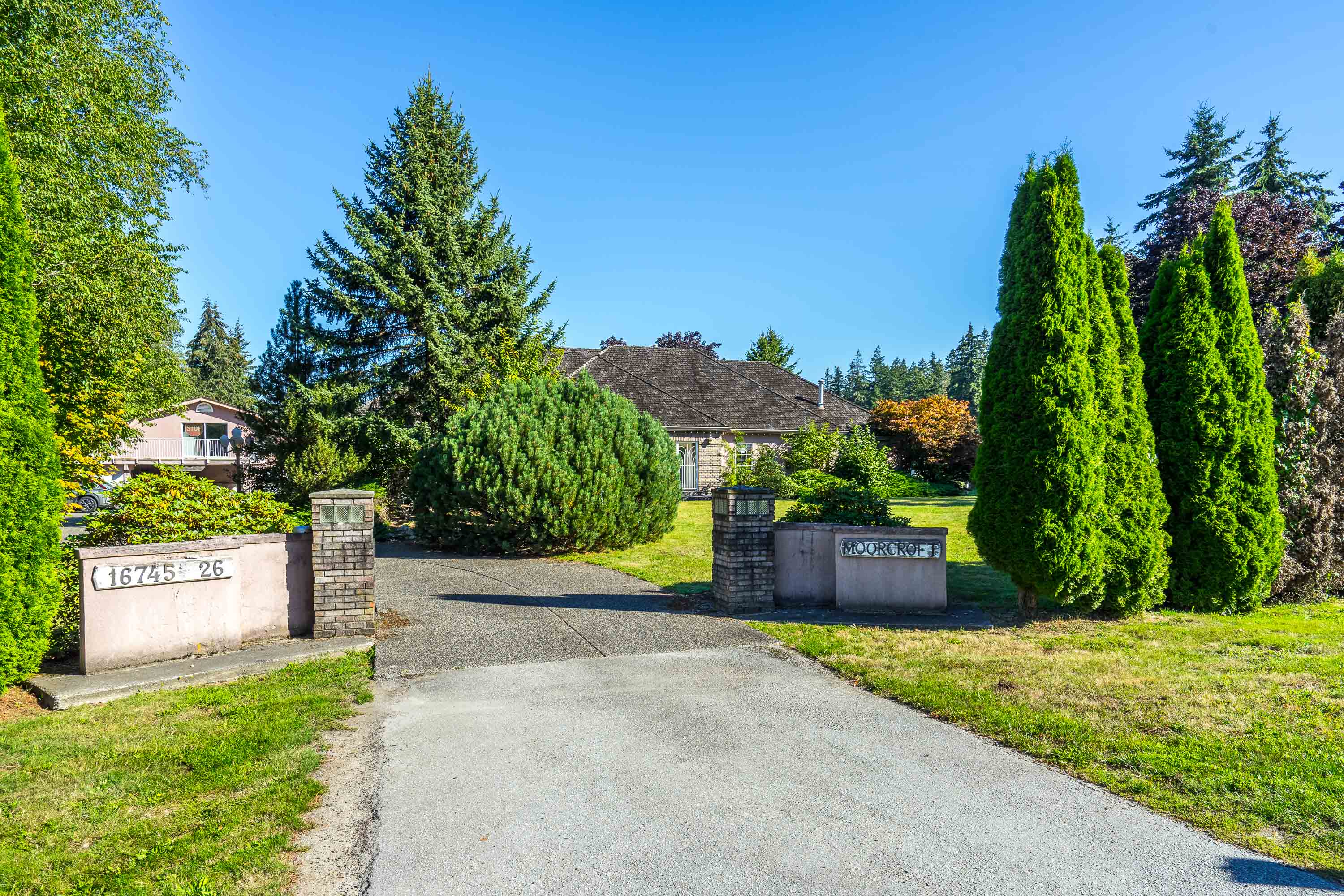 16745 26 Avenue, South Surrey