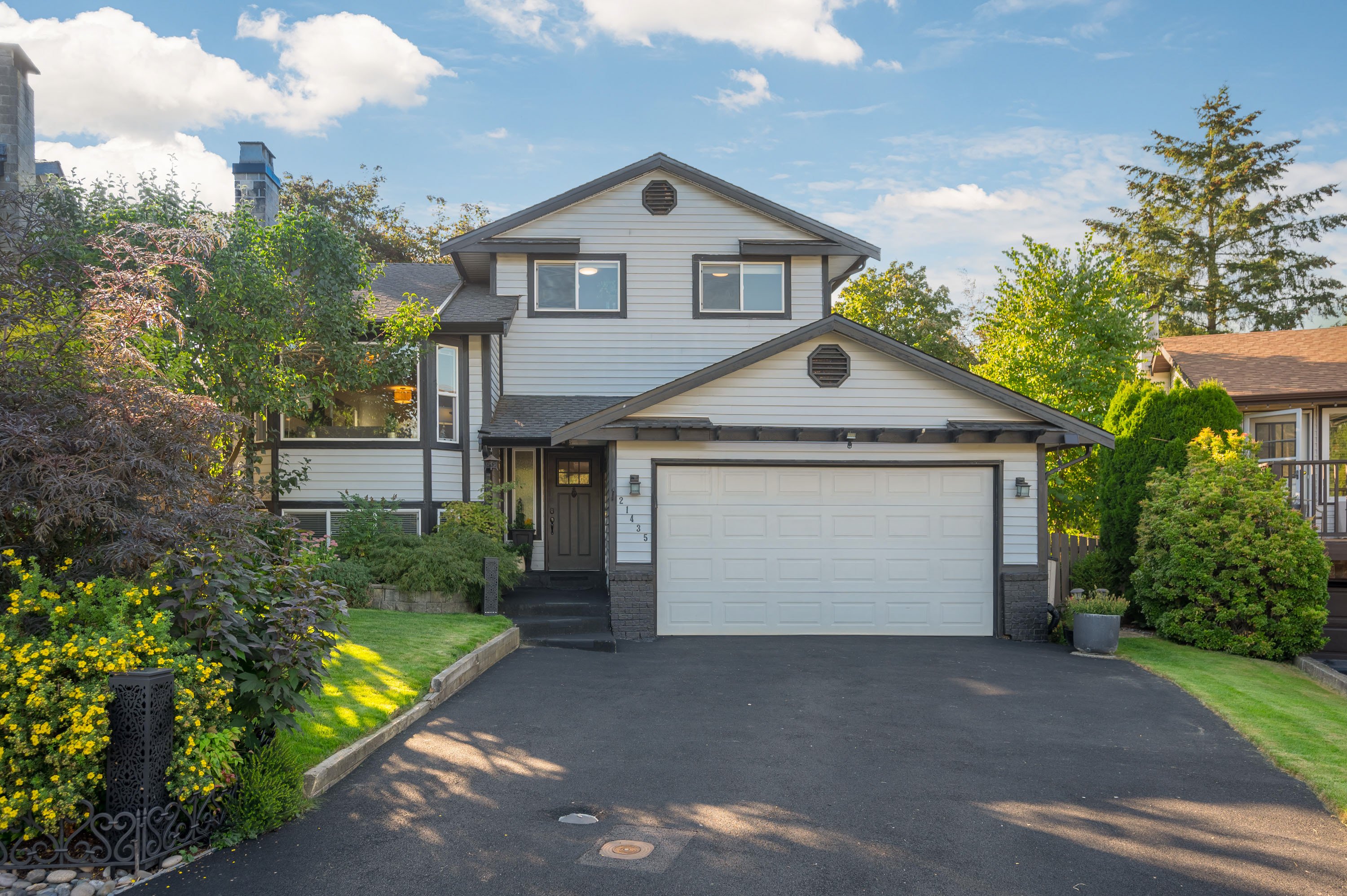 21435 93B Avenue, Langley