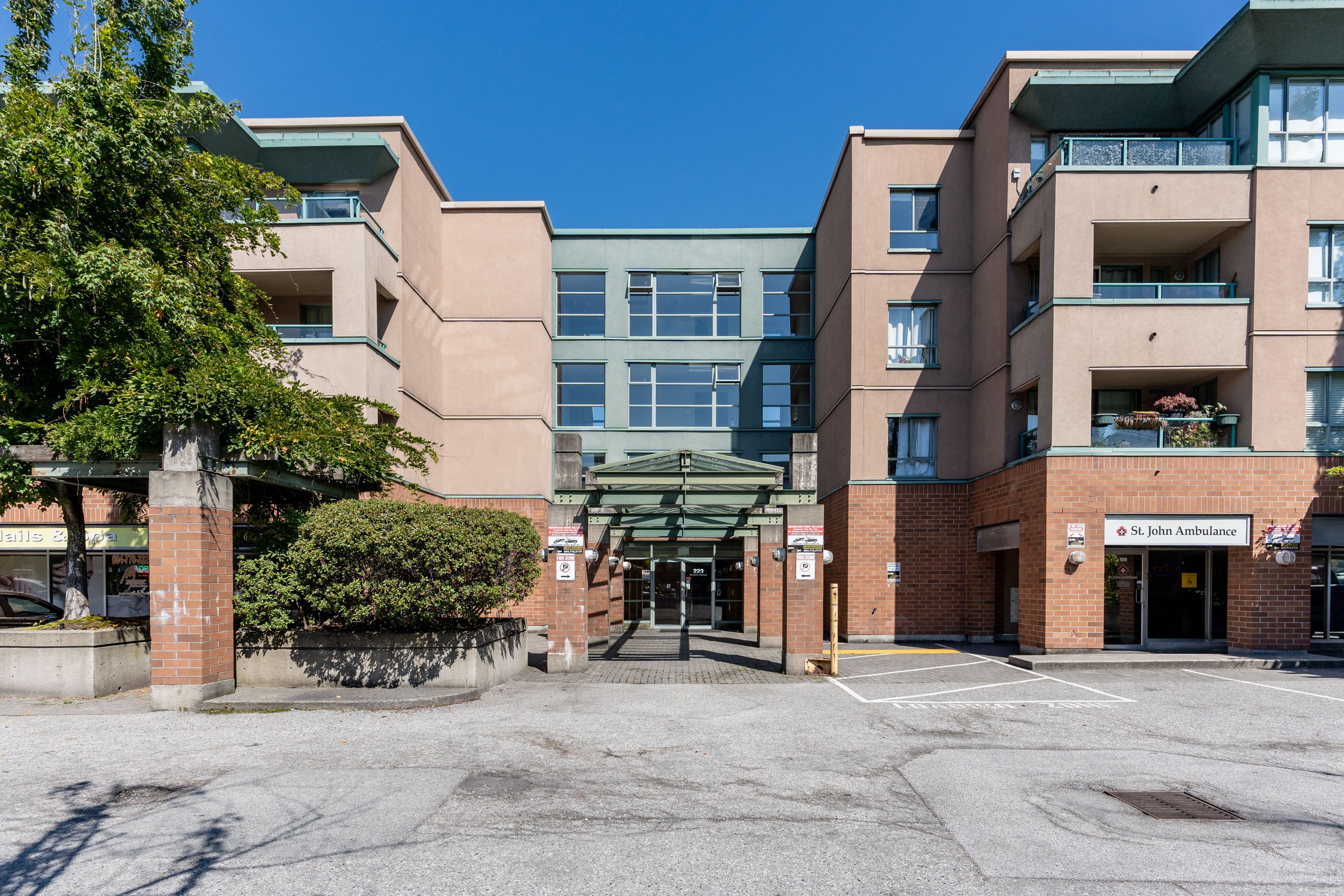 309 - 223 Mountain Highway, North Vancouver