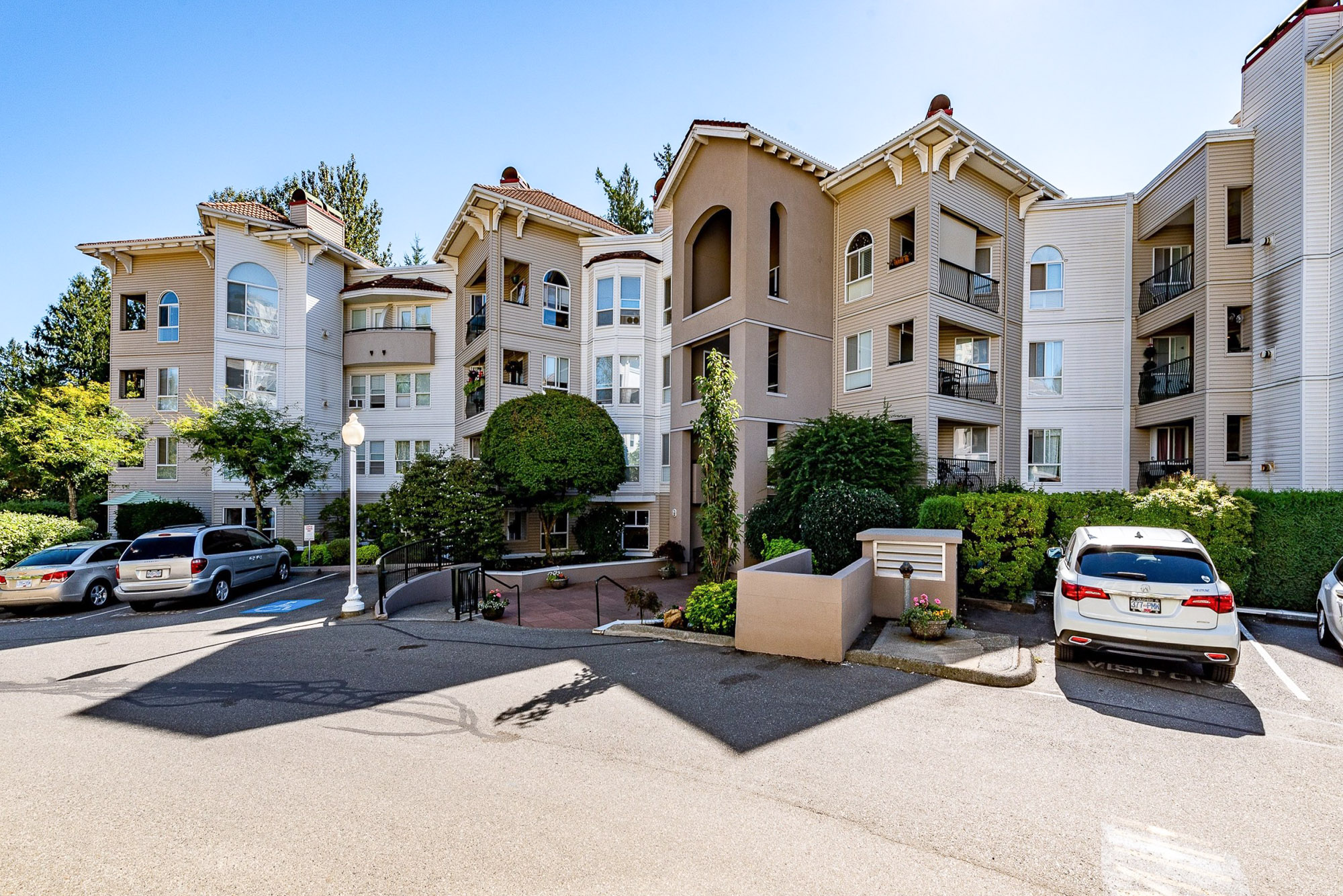 302 - 3176 Gladwin Road, Abbotsford