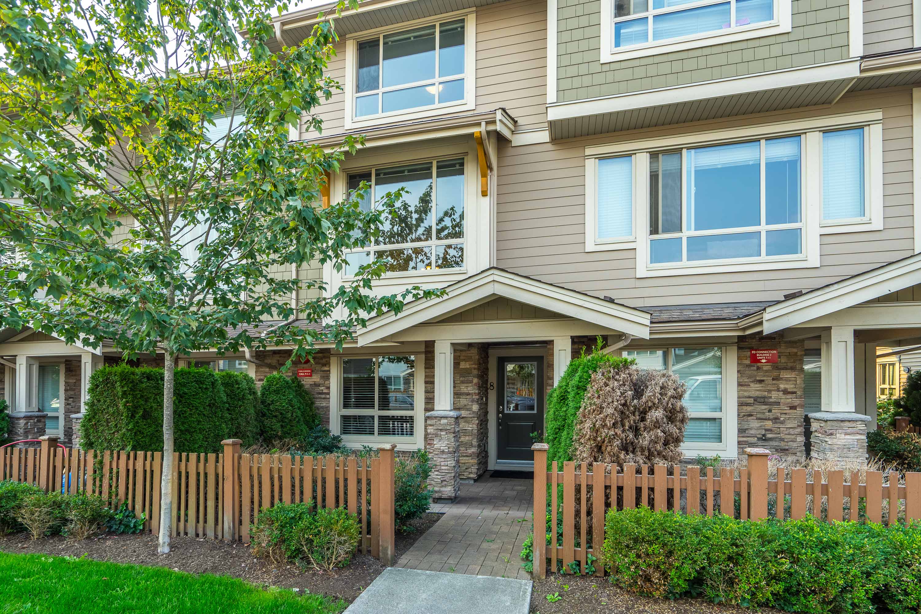 8 - 19752 55A Avenue, Langley