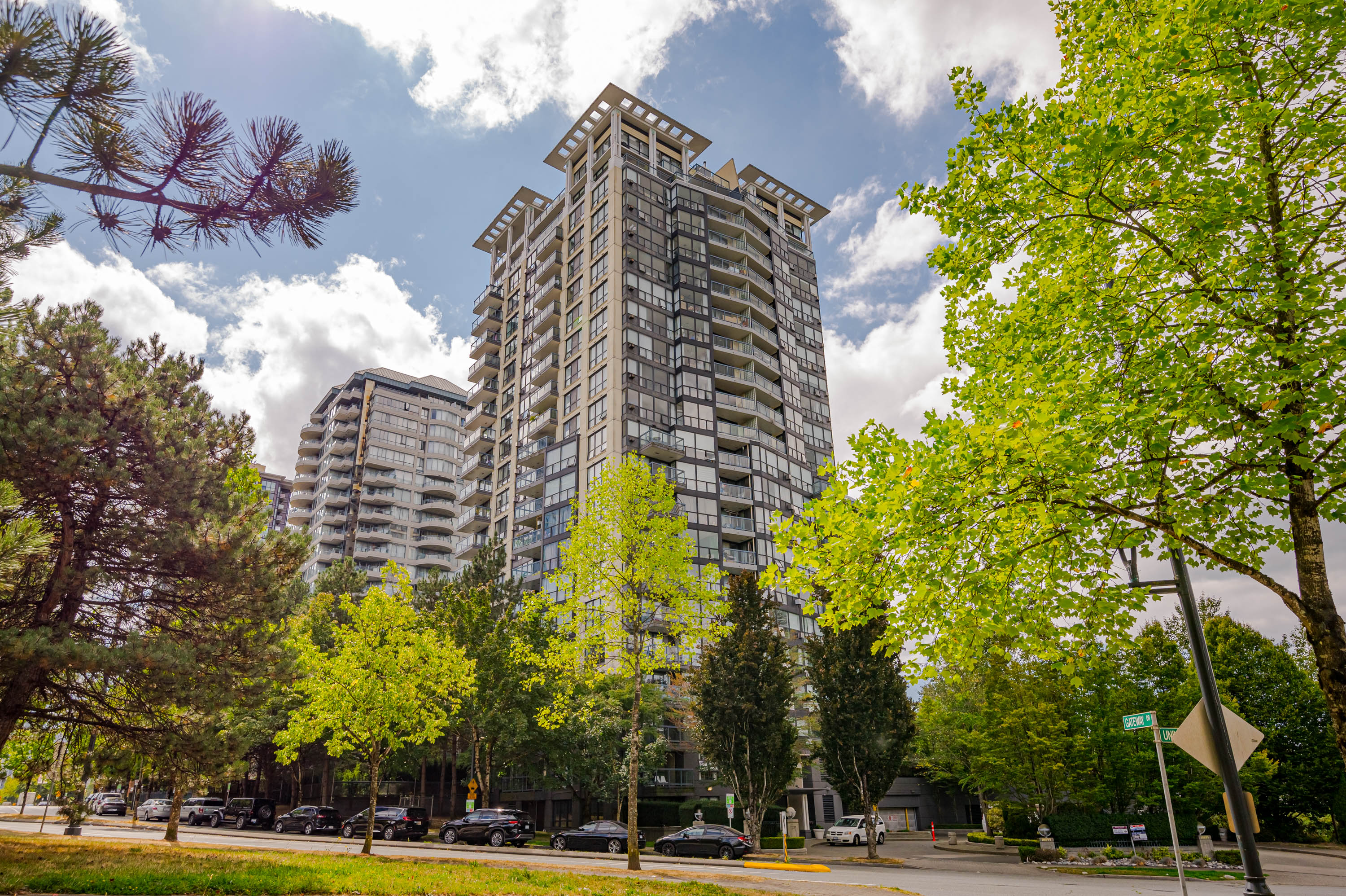 1904 - 10899 University Drive, Surrey