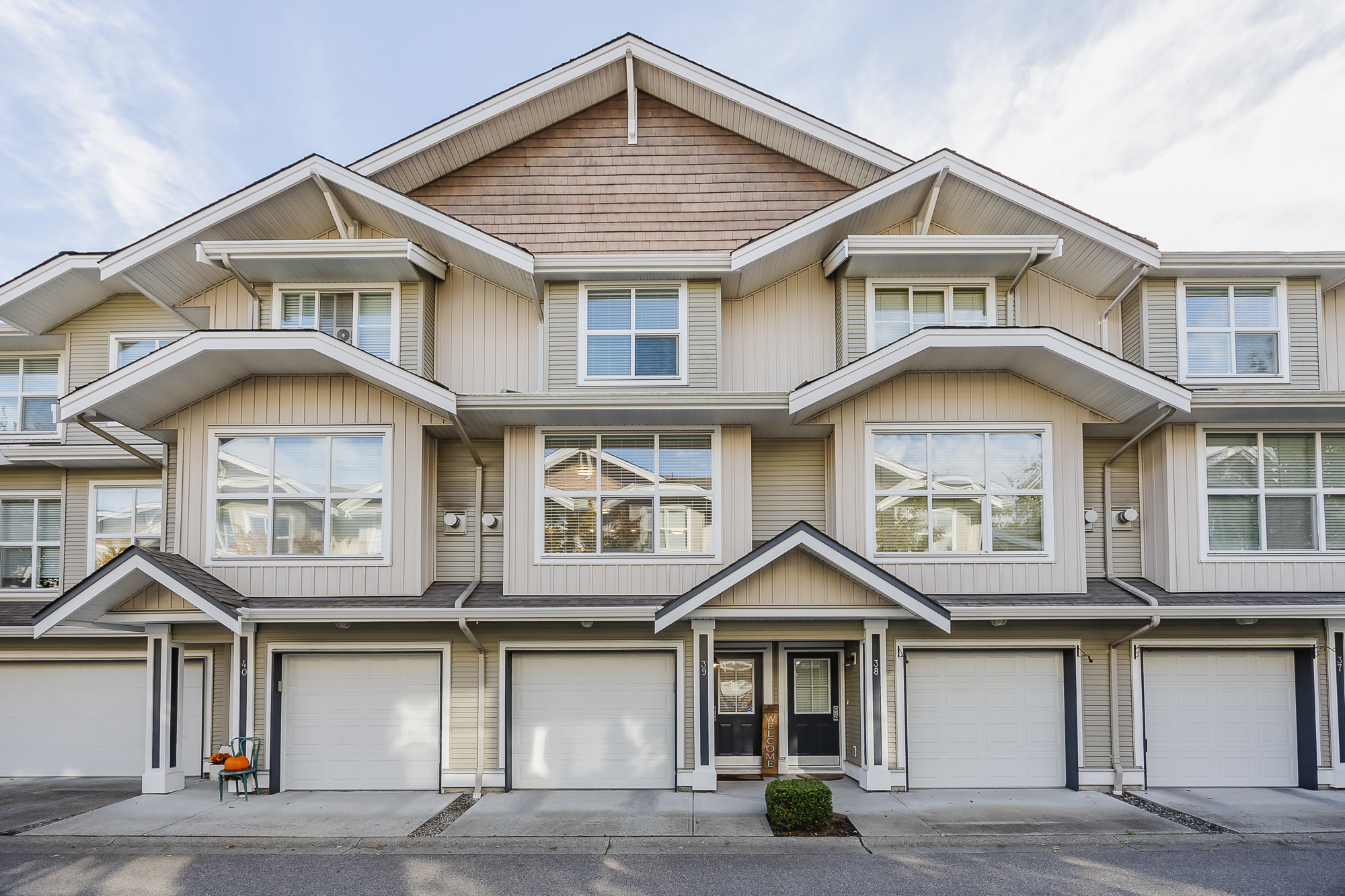 39 - 20460 66 Avenue, Langley