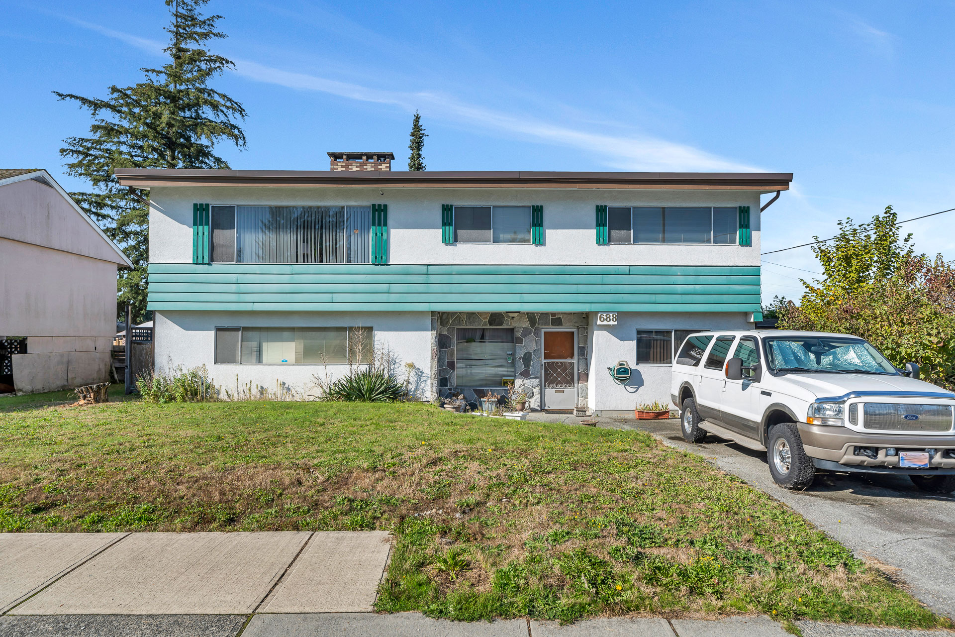 688 Schoolhouse Street, Coquitlam