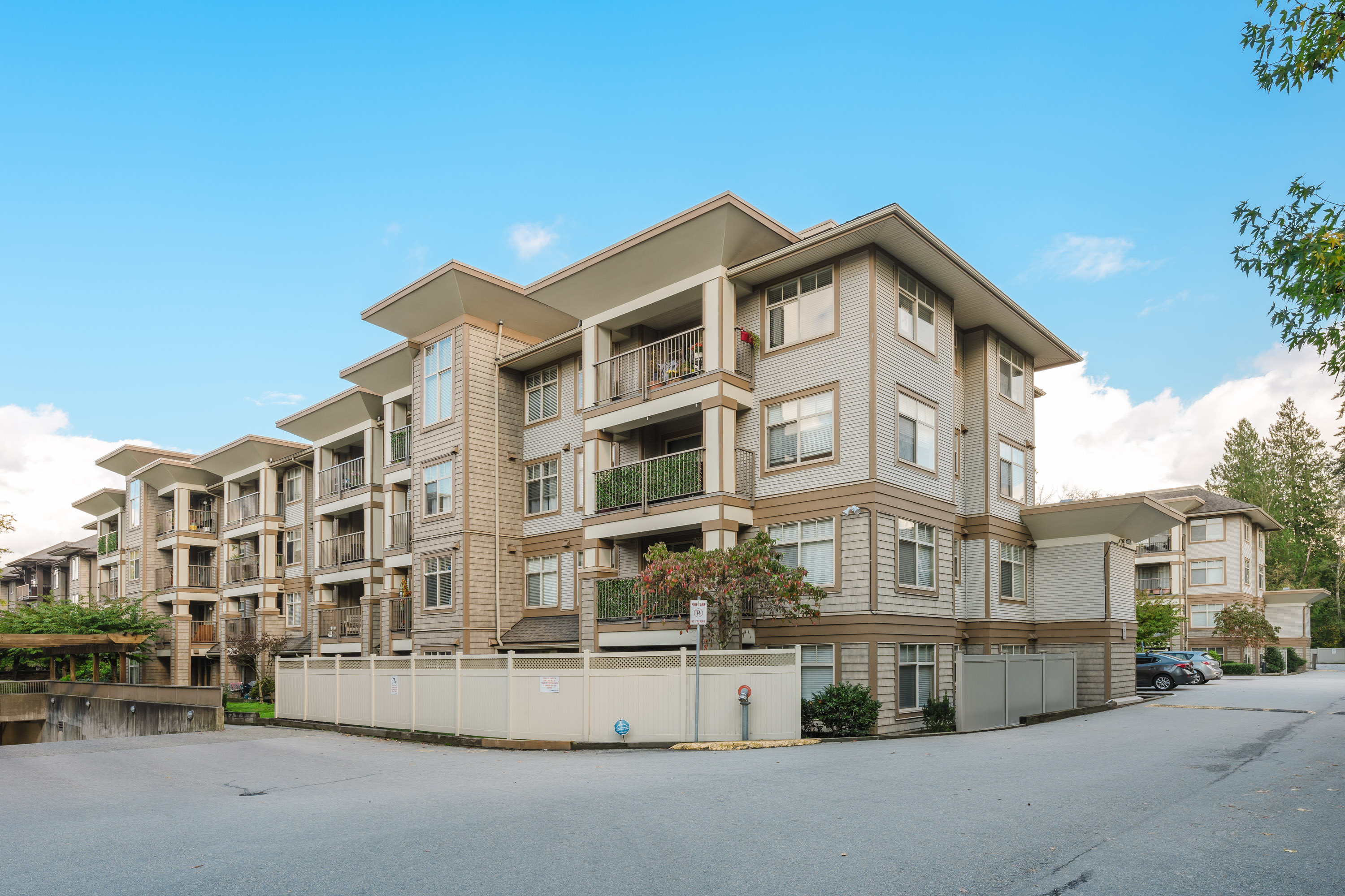 302 - 12248 224 Street, Maple Ridge