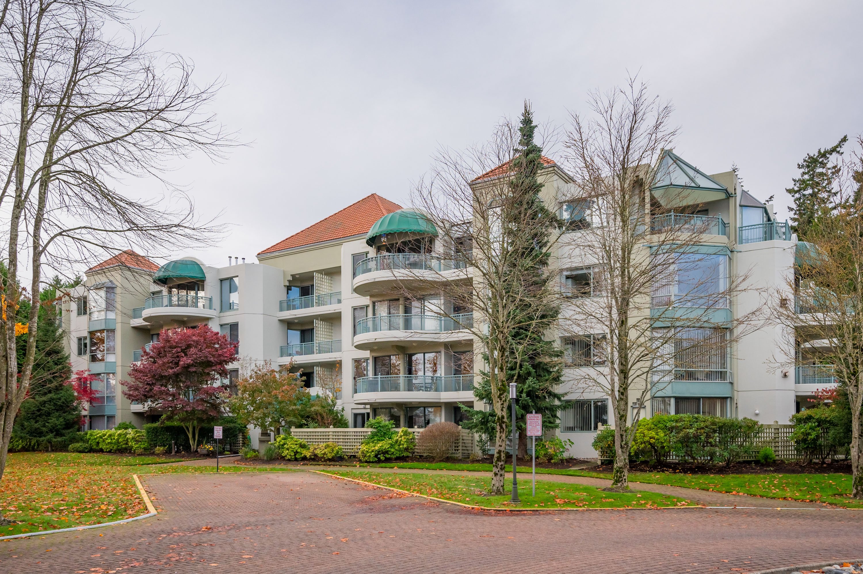 106 - 1705 Martin Drive, White Rock