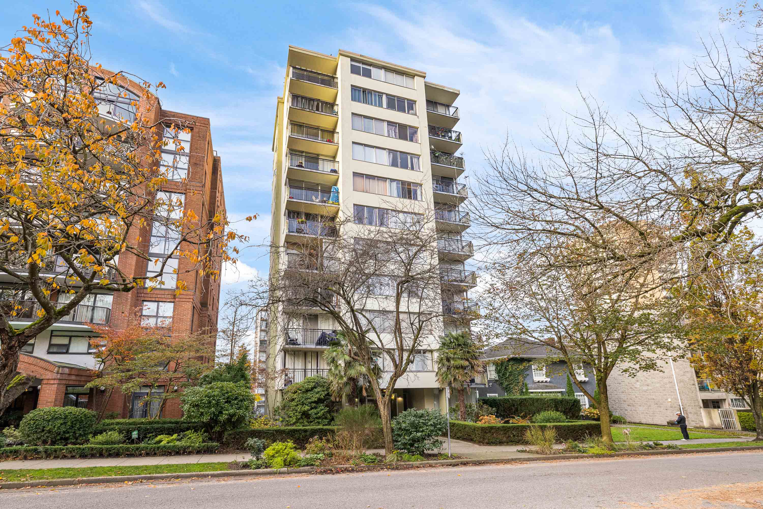 702 - 1534 Harwood Street, Vancouver