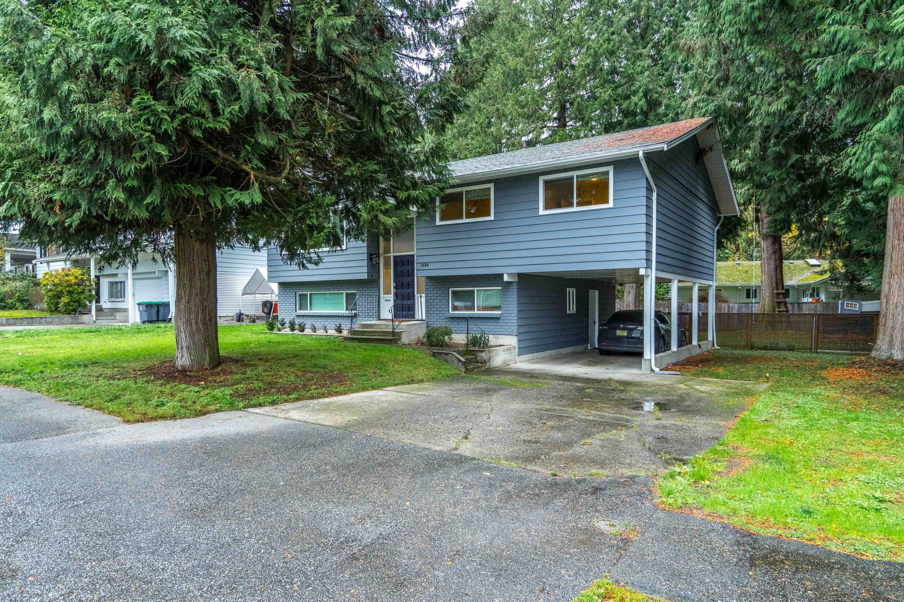 1522 128 Street, South Surrey