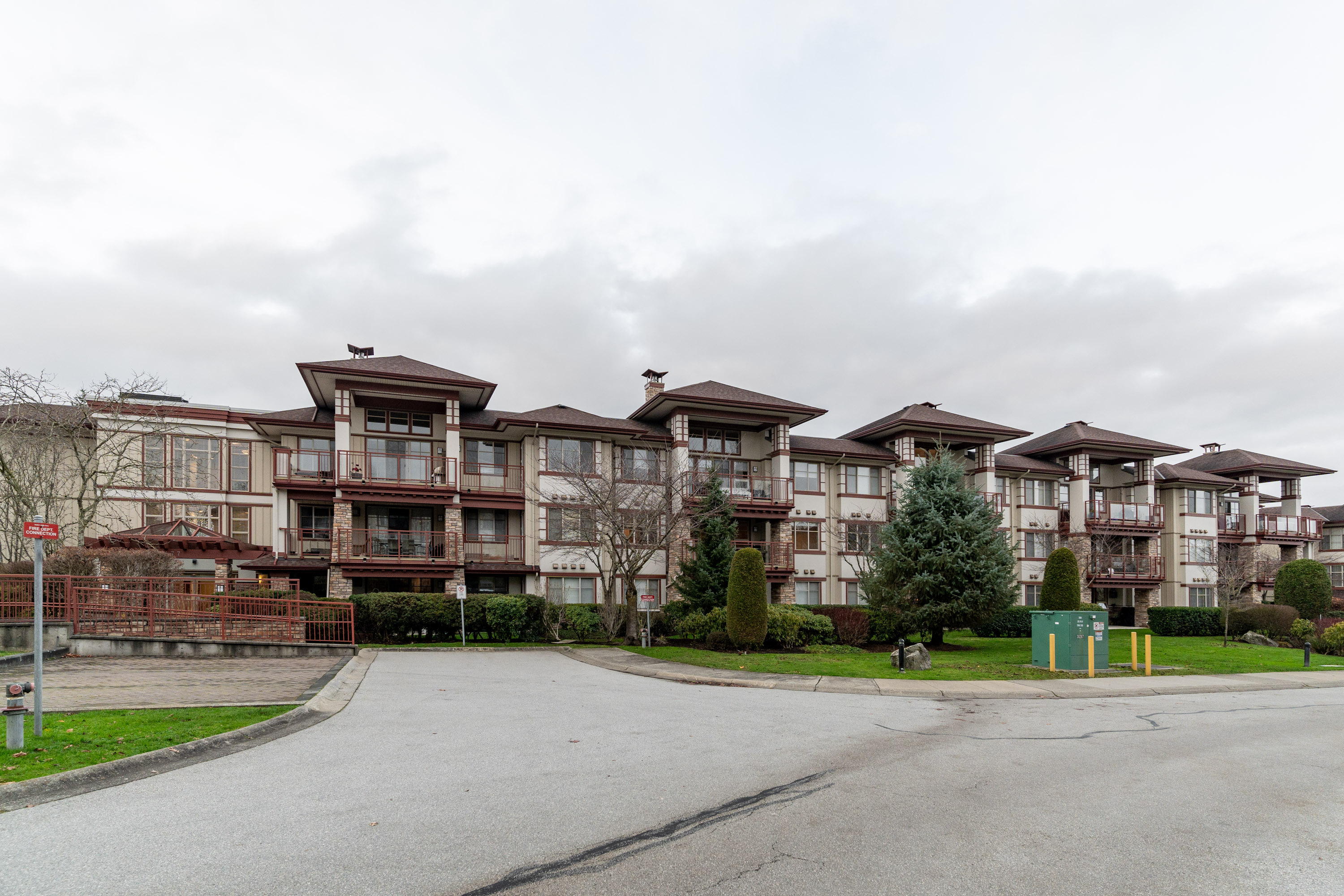 207 - 16477 64 Avenue, Surrey