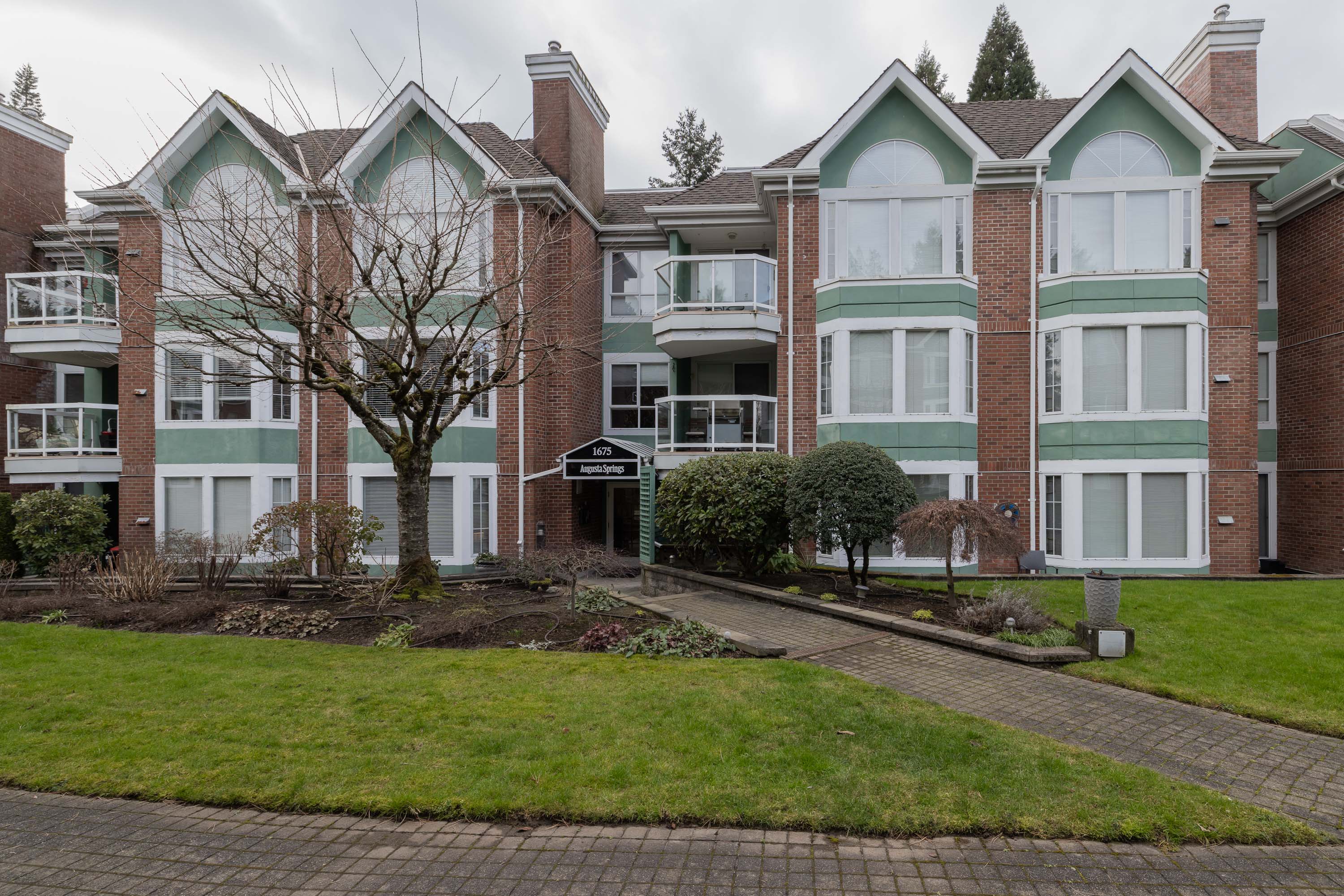 306 - 1675 Augusta Avenue, Burnaby