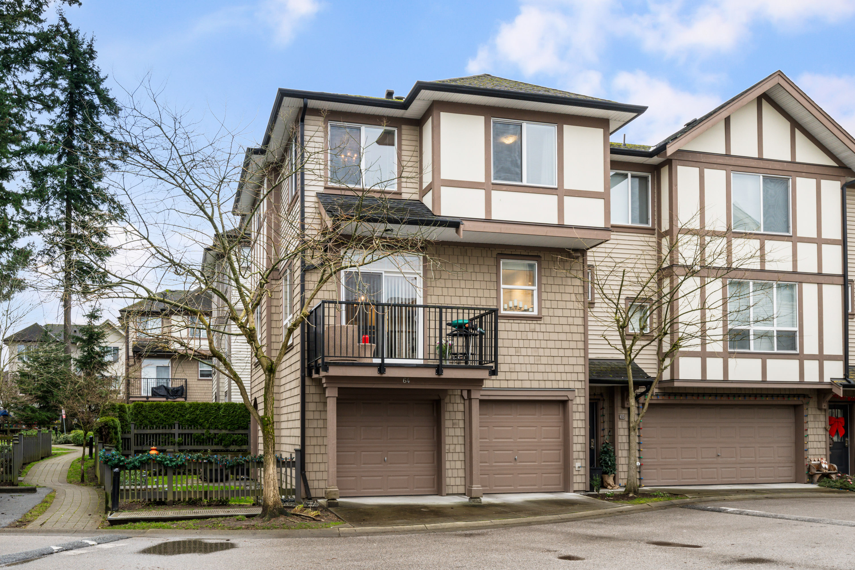 64 - 7848 209 Street, Langley