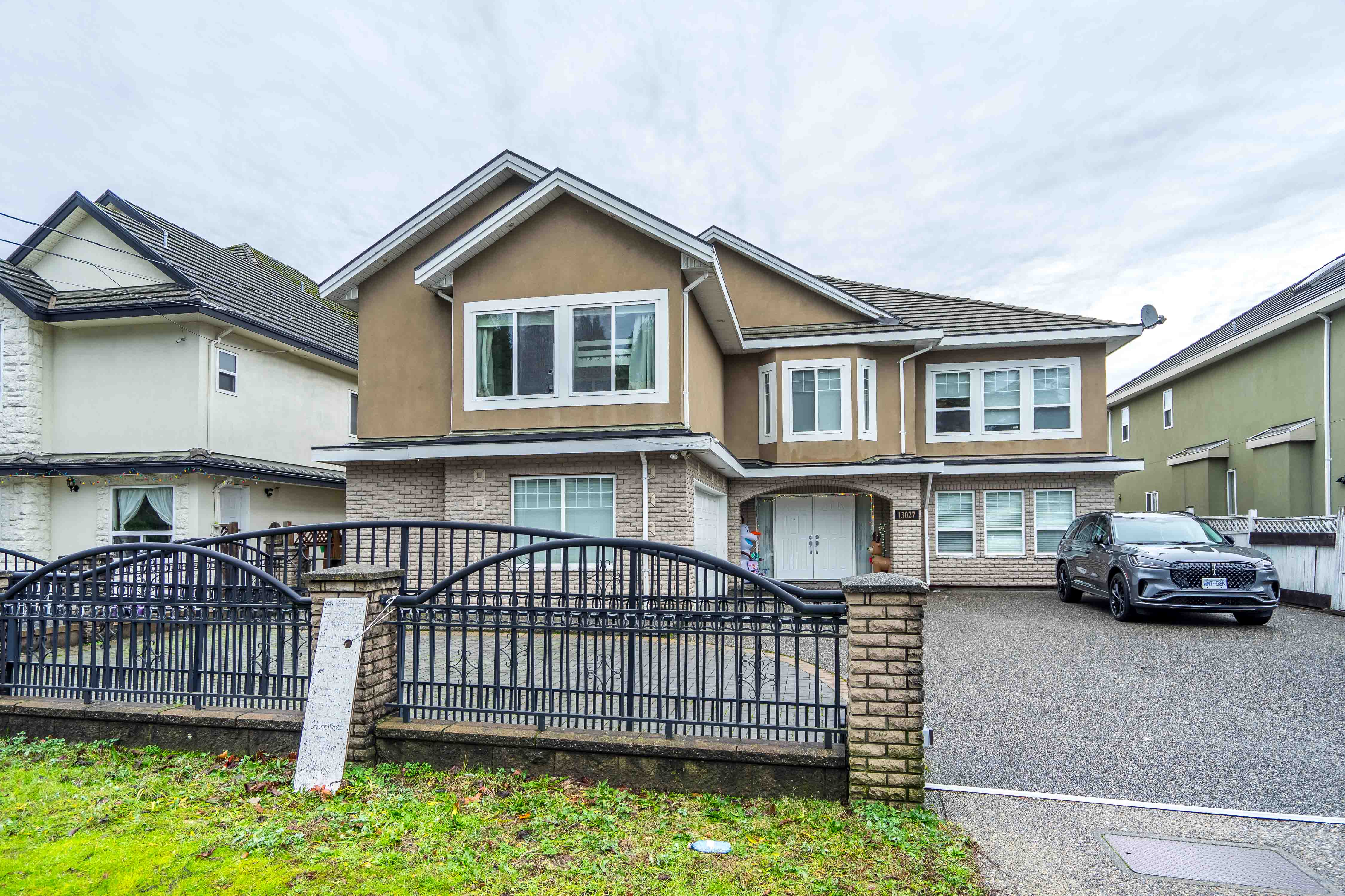 13027 68 Avenue, Surrey