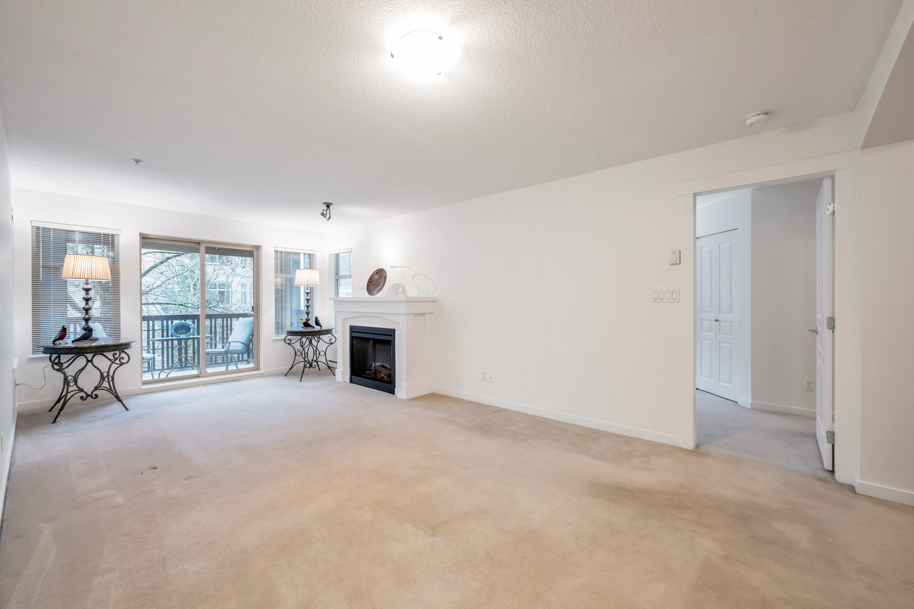 302 - 2998 Silver Springs Blvd, Coquitlam